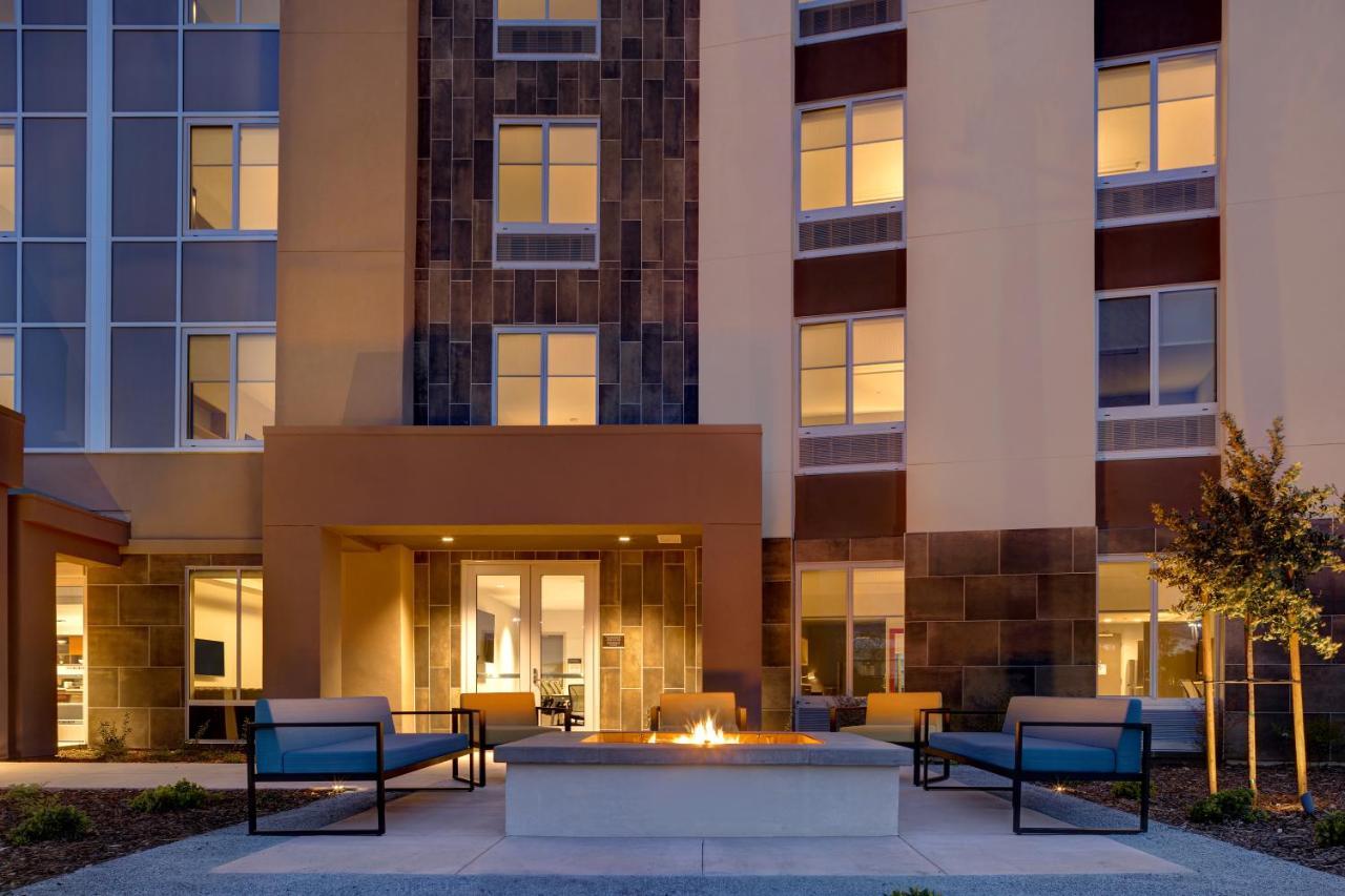 Home2 Suites By Hilton Petaluma Extérieur photo